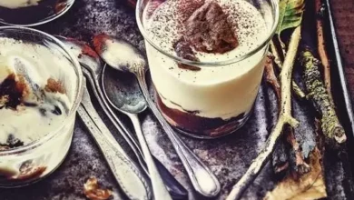 verrines de tiramisu sur un plateau