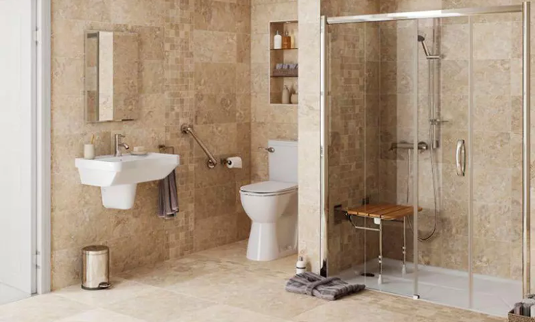 salle-de-bain-amenagement-douche-personne-agee-min