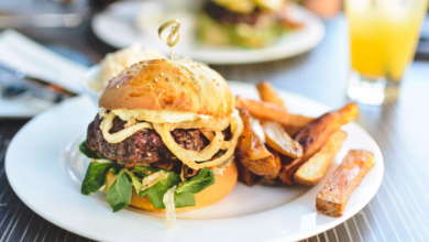 assiette hamburger frites