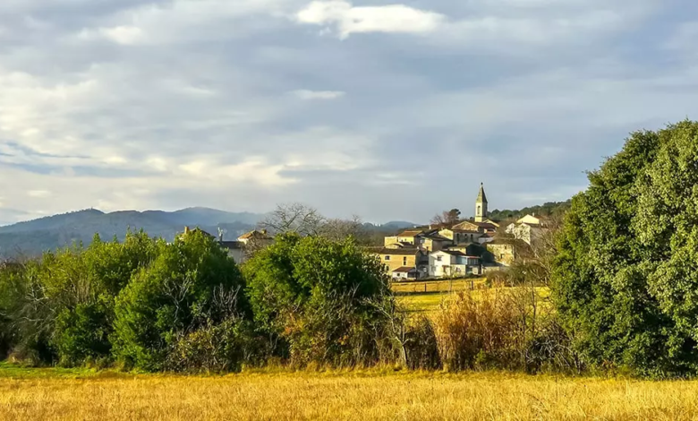 St-Julien-Les-Rosiers-min